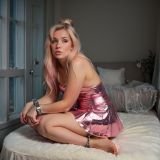 0D2DVSJU.L-OMHCHIV2.R